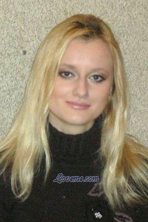 69920 - Diana Age: 30 - Russia