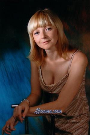 74315 - Svetlana Age: 39 - Russia